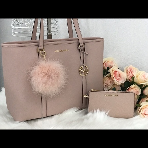 🌷Authentic MICHAEL KORS Large Ballet Tote Set🌷 - Picture 2 of 8